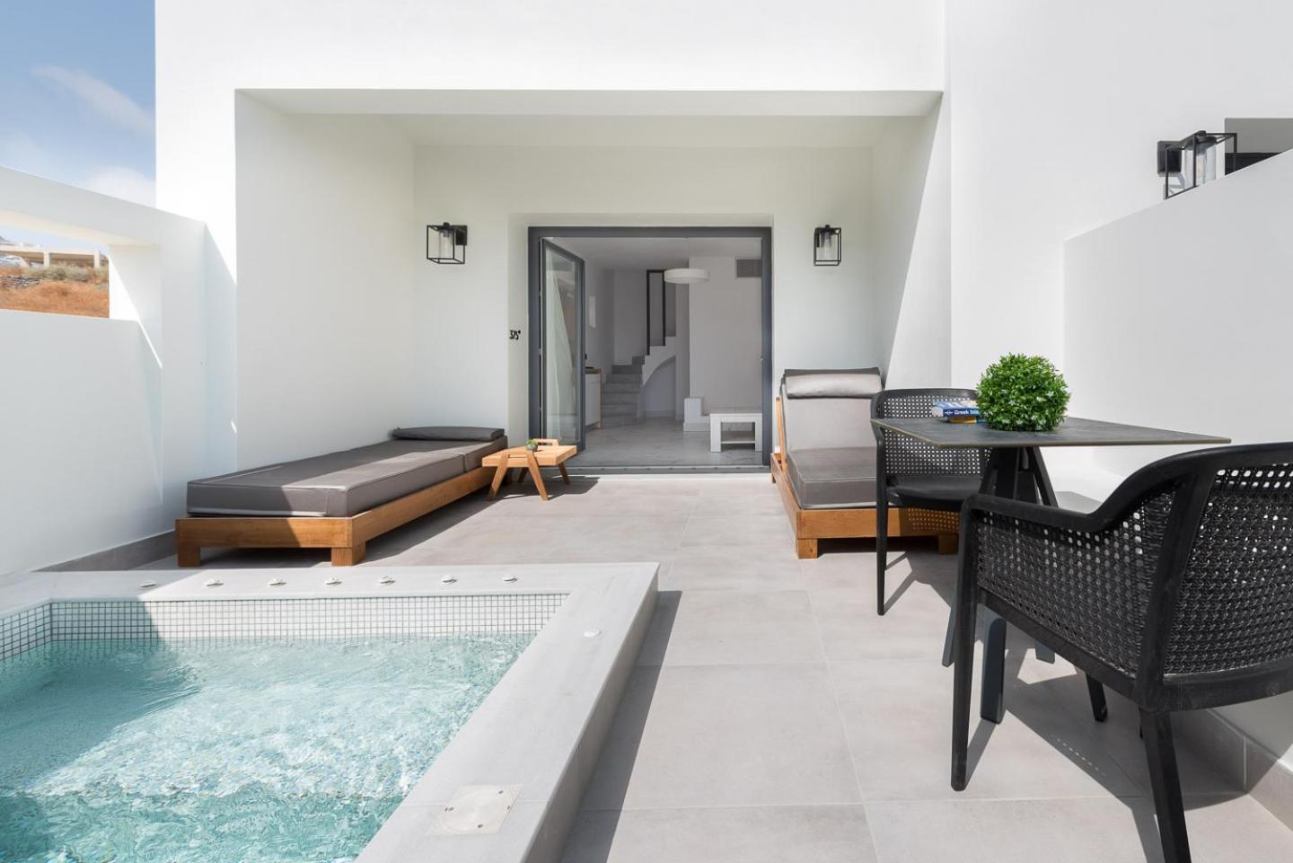 Karat Suites Vóthon Esterno foto